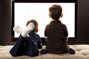 رسائل تربوية - قنوات الأطفال تسبب مرض التوحد